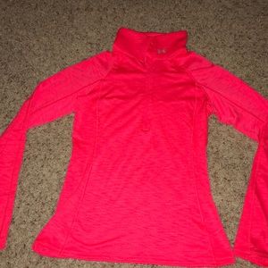 Under Armour women’s 1/4 zip pullover